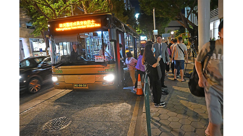 頭號功臣  博企出車出人    