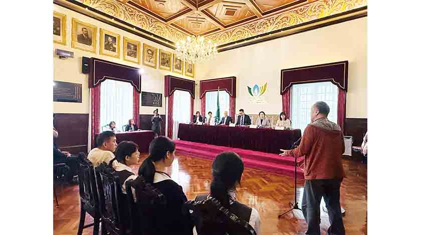 壓縮式垃圾桶年底增多三個    