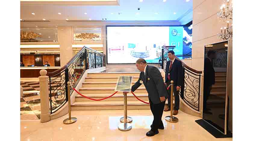 英皇宮殿娛樂場順利關場    