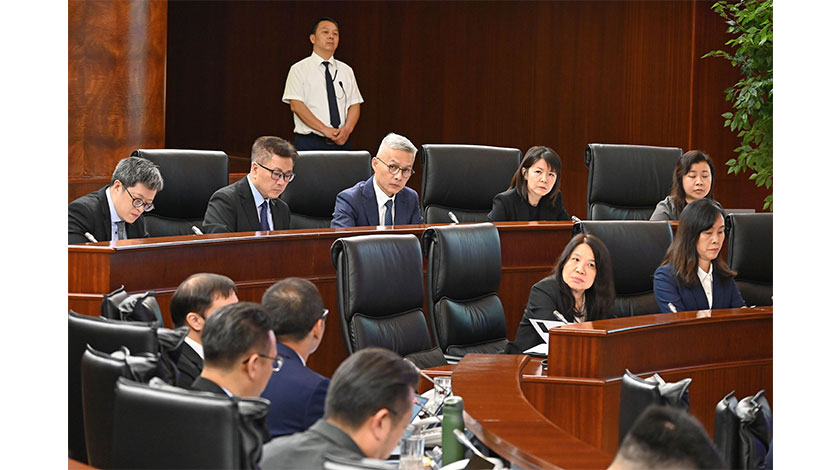 按年增百分之八  政府去年一般綜合開支九百七十九億    