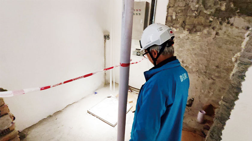 住宅地下室工作絆倒  外僱送院不治    