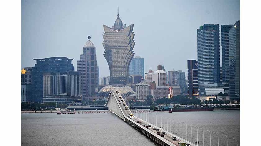 估明年賭收二千三百六十億  政府向立會提交明年預算案    