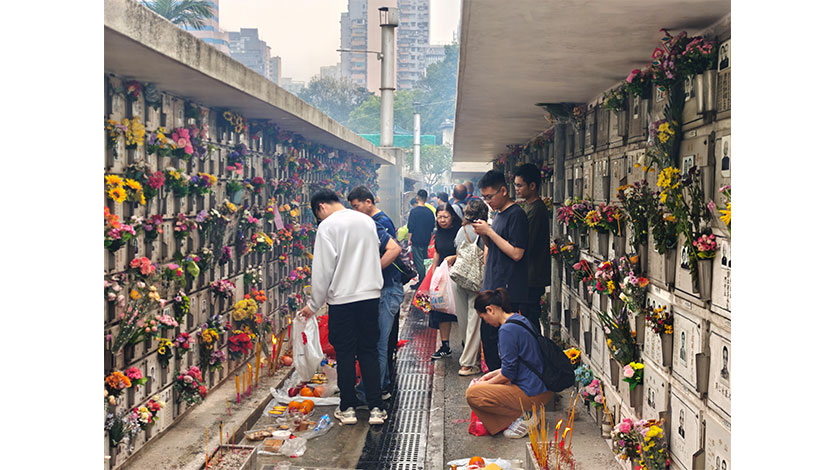 清明時節雨紛紛  末減市民祭祖心    