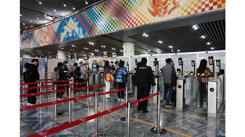 國際機場公司去年稅前利潤二億二千九百萬比前年減少    